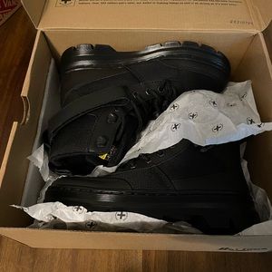 Dr Marten Combs Tech (black)